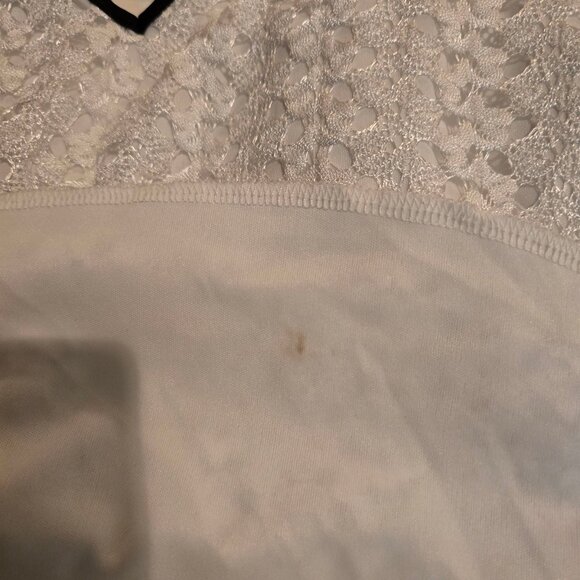 Onyx Apparel Blouse Shirt Top Crochet Cream and Black Bell Sleeve Size L - Picture 10 of 10